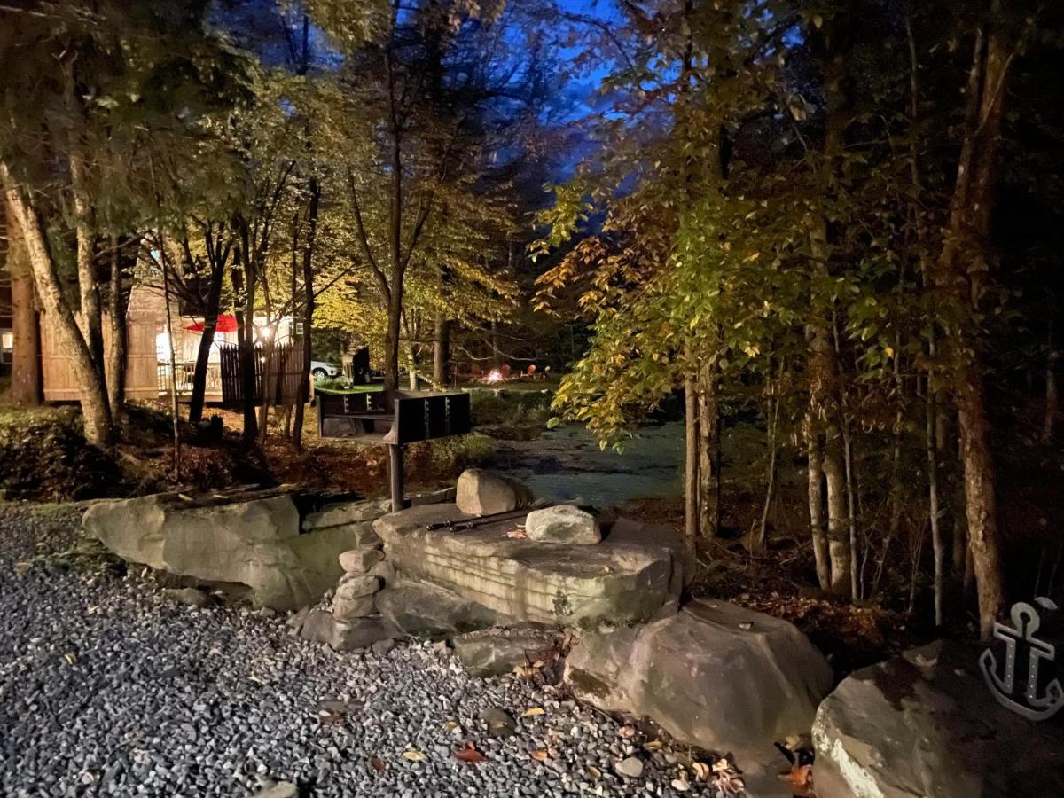 Rv Adventure Roscoe Pet Friendly Hotel Exterior foto